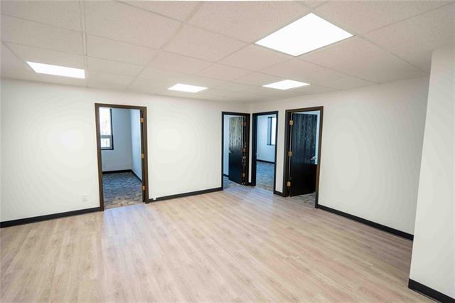 387 Broadway Ave, Winnipeg, MB