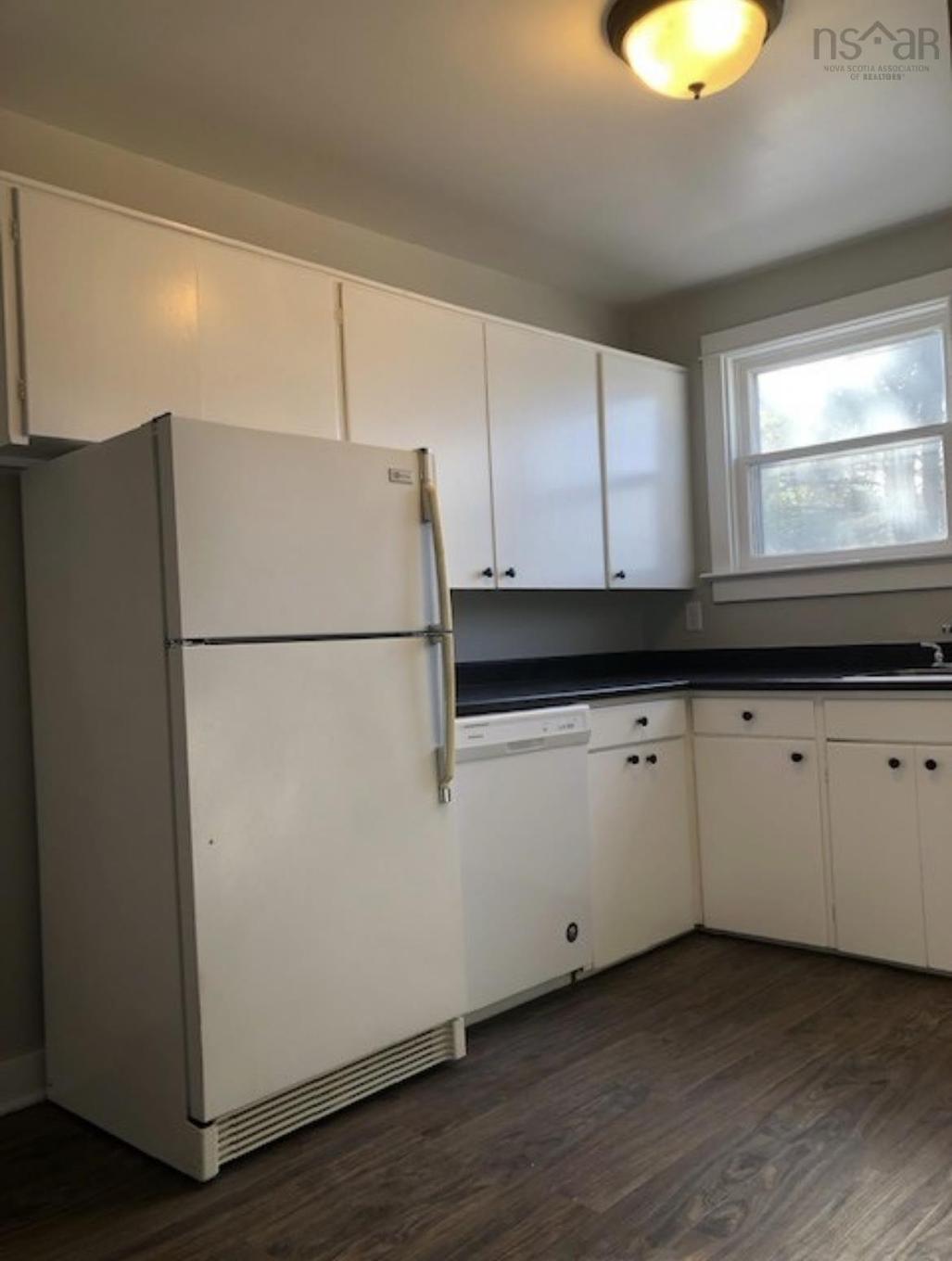 6 Mclean Street, Truro, NS - Indoor Photo Showing Kitchen