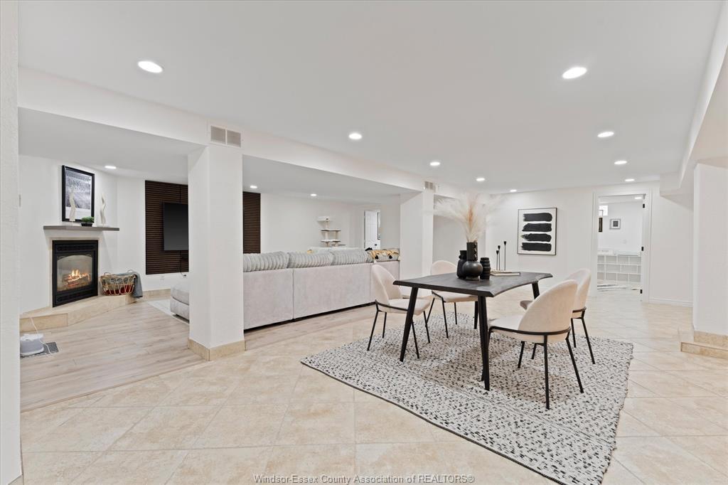 2689 Buttery Street, Windsor, ON - Indoor