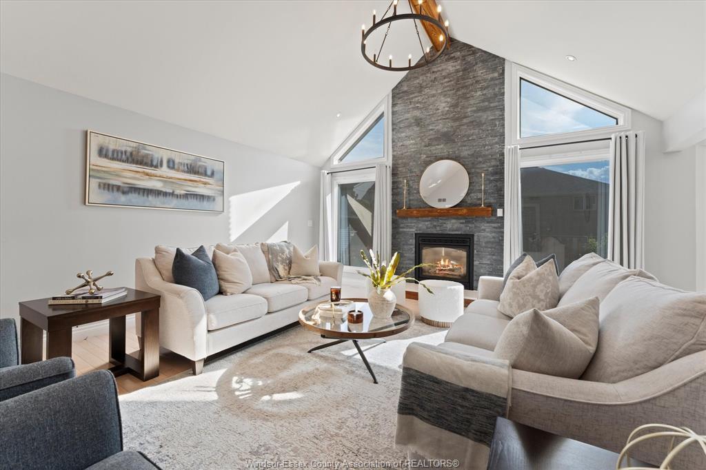 2689 Buttery Street, Windsor, ON - Indoor Photo Showing Living Room With Fireplace