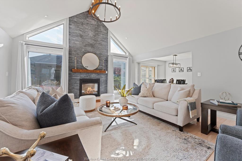 2689 Buttery Street, Windsor, ON - Indoor Photo Showing Living Room With Fireplace