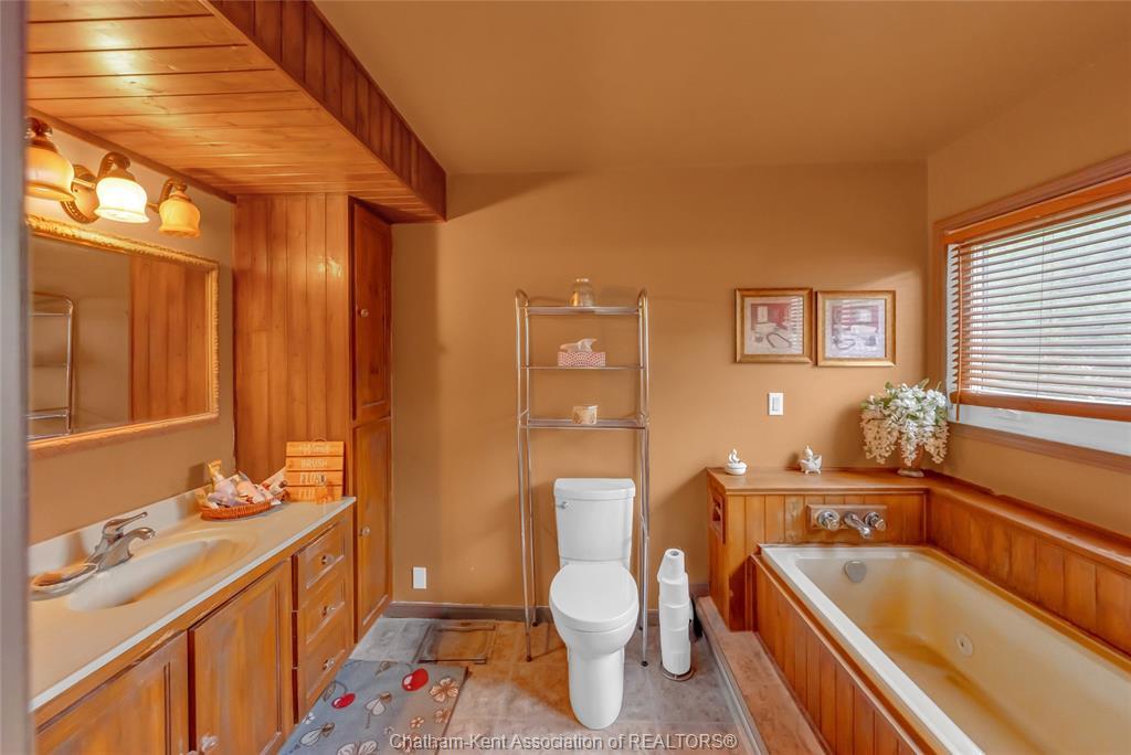 5442 Queens Line, Tilbury, ON