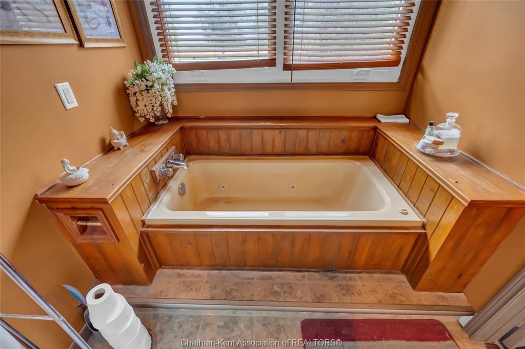 5442 Queens Line, Tilbury, ON