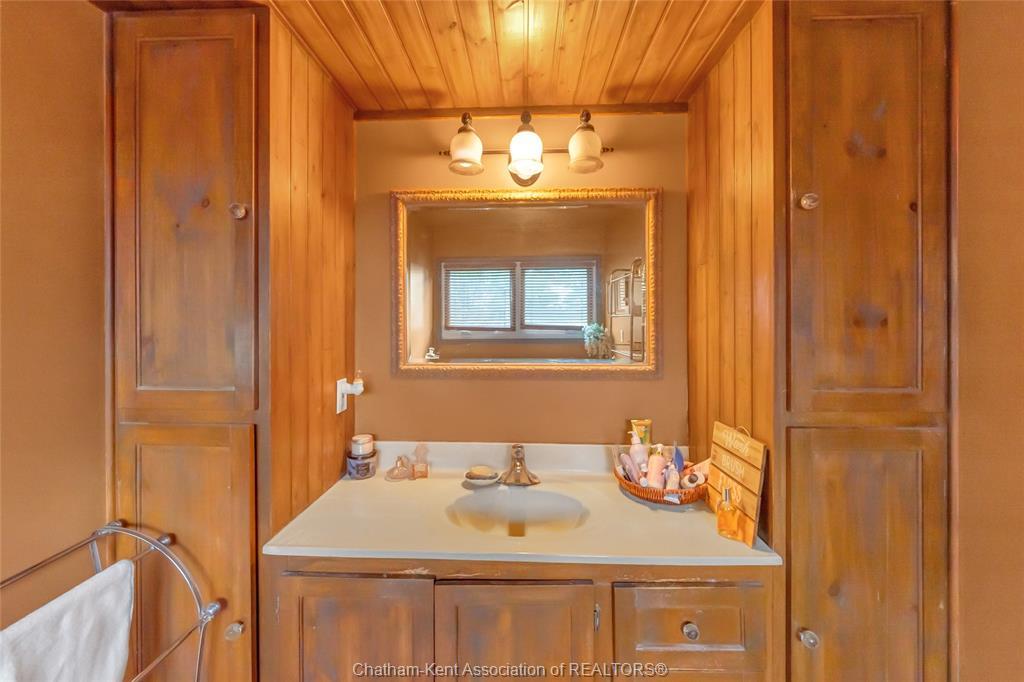 5442 Queens Line, Tilbury, ON