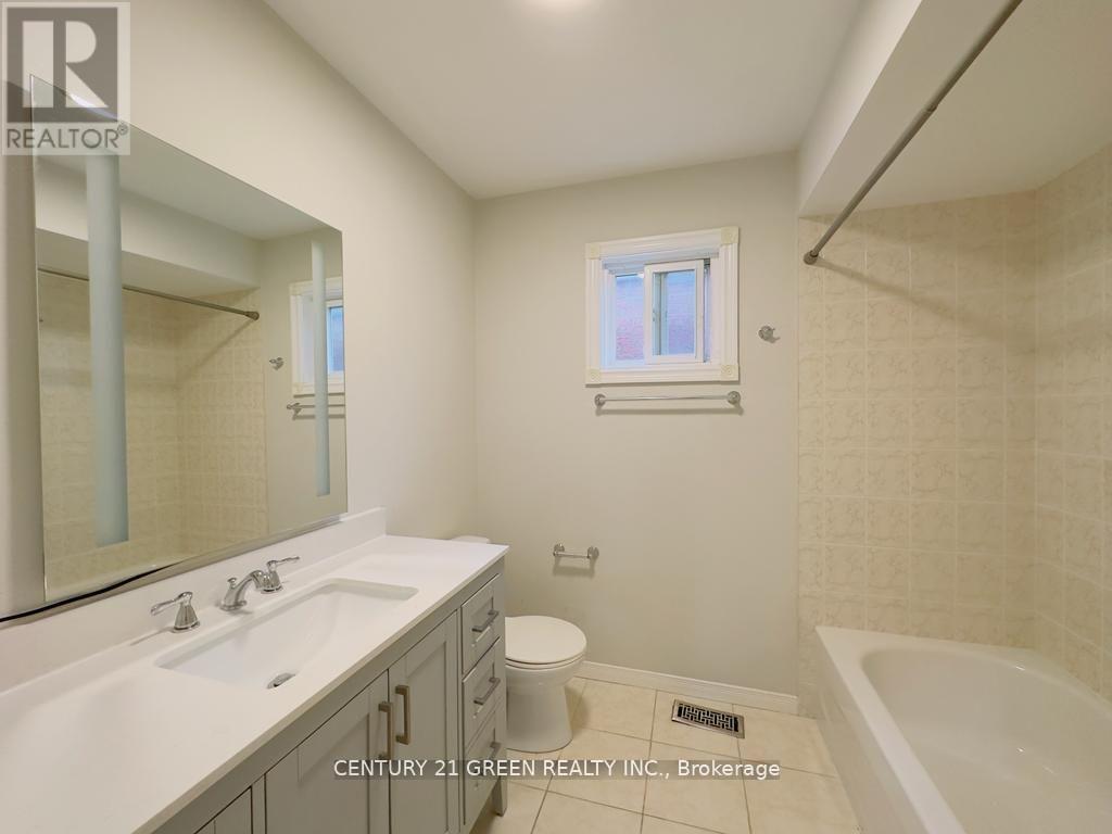 24 Sullivan Drive, Ajax, ON - Indoor Photo Showing Bathroom