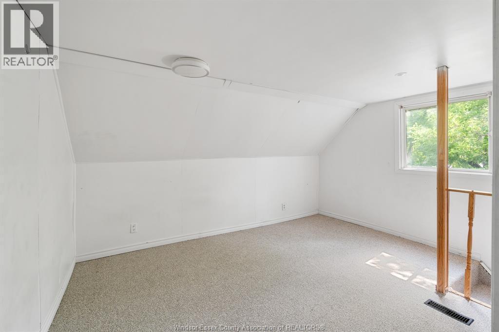 691 Randolph, Windsor, ON - Indoor Photo Showing Other Room