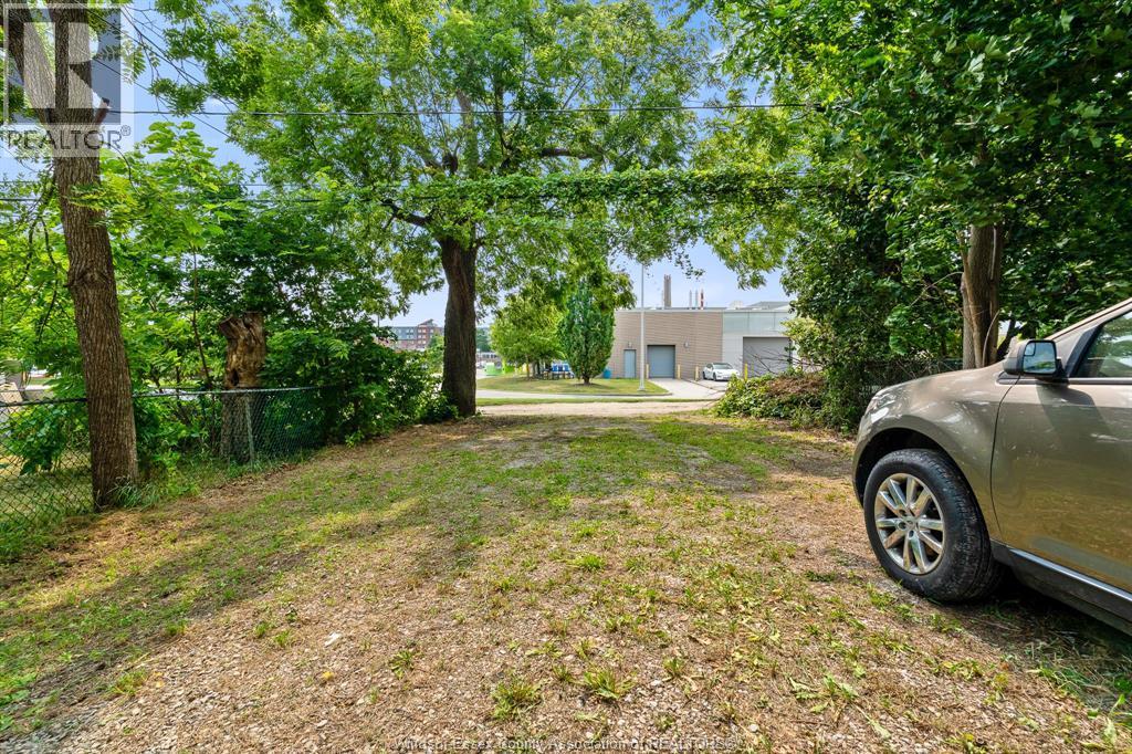 691 Randolph, Windsor, ON - Outdoor