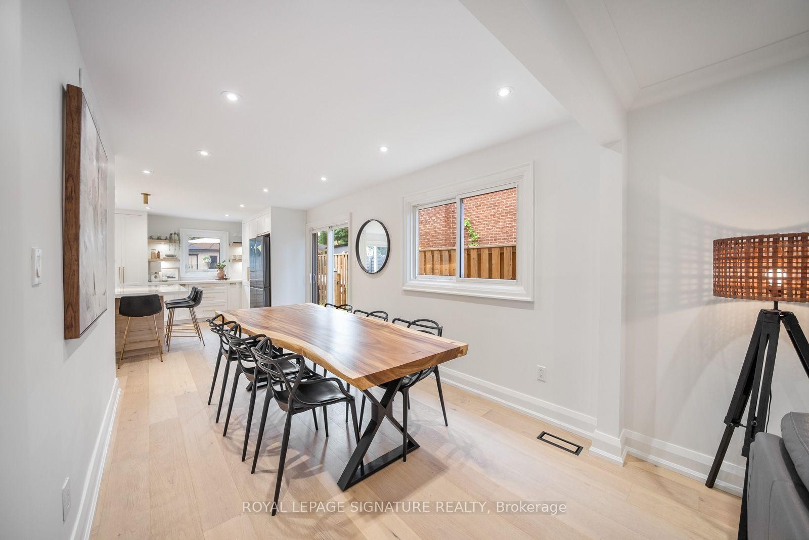 4194 Trellis Crescent, Mississauga, ON - Indoor Photo Showing Dining Room