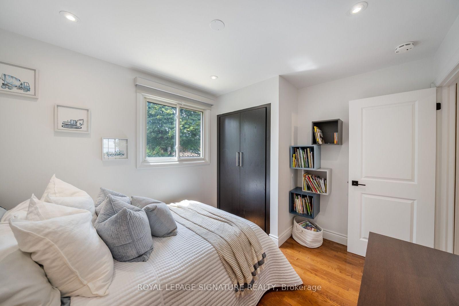4194 Trellis Crescent, Mississauga, ON - Indoor Photo Showing Bedroom
