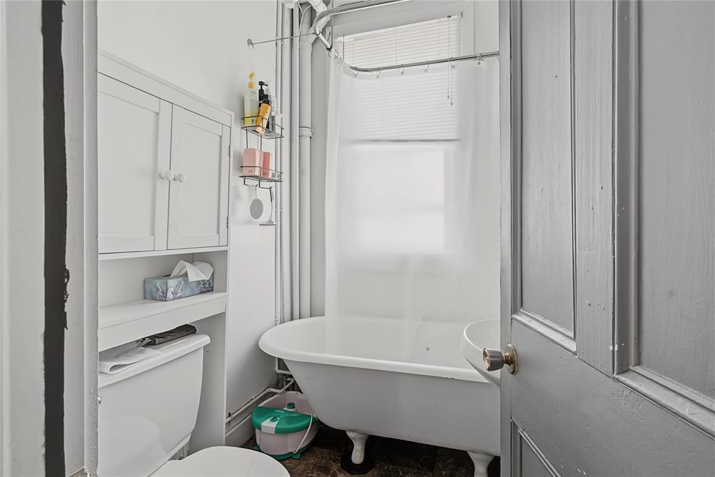 101 Bond Street, St John'S, NL - Indoor Photo Showing Bathroom