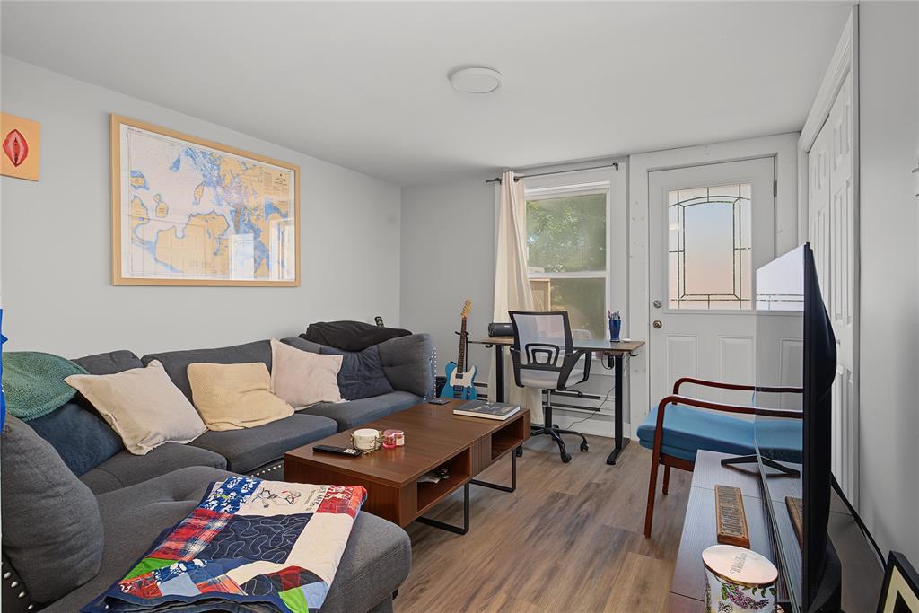 101 Bond Street, St John'S, NL - Indoor Photo Showing Living Room