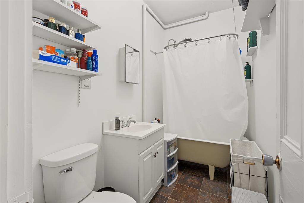 101 Bond Street, St John'S, NL - Indoor Photo Showing Bathroom