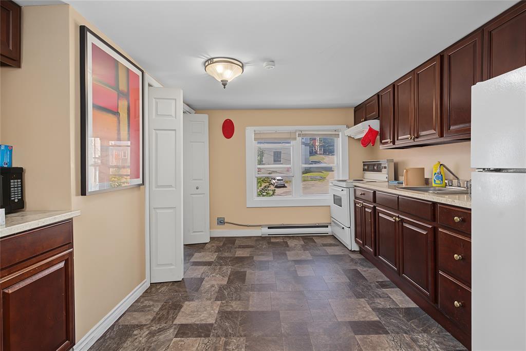 101 Bond Street, St John'S, NL - Indoor Photo Showing Kitchen