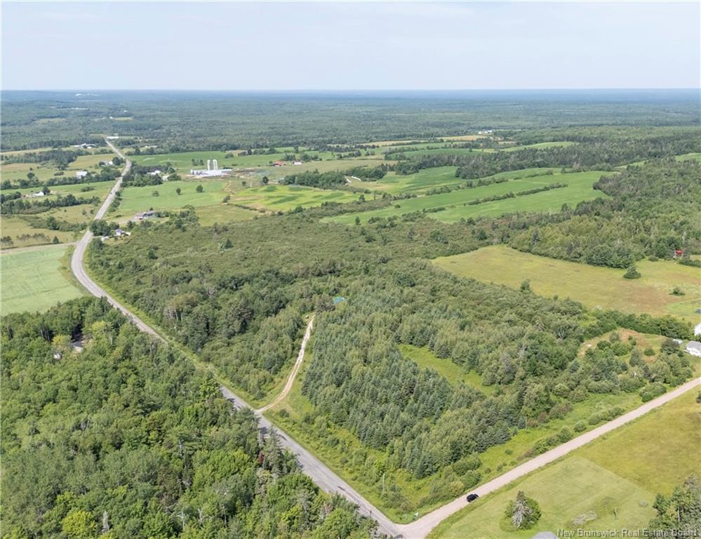 Lot Route 880, Lewis Mountain, NB