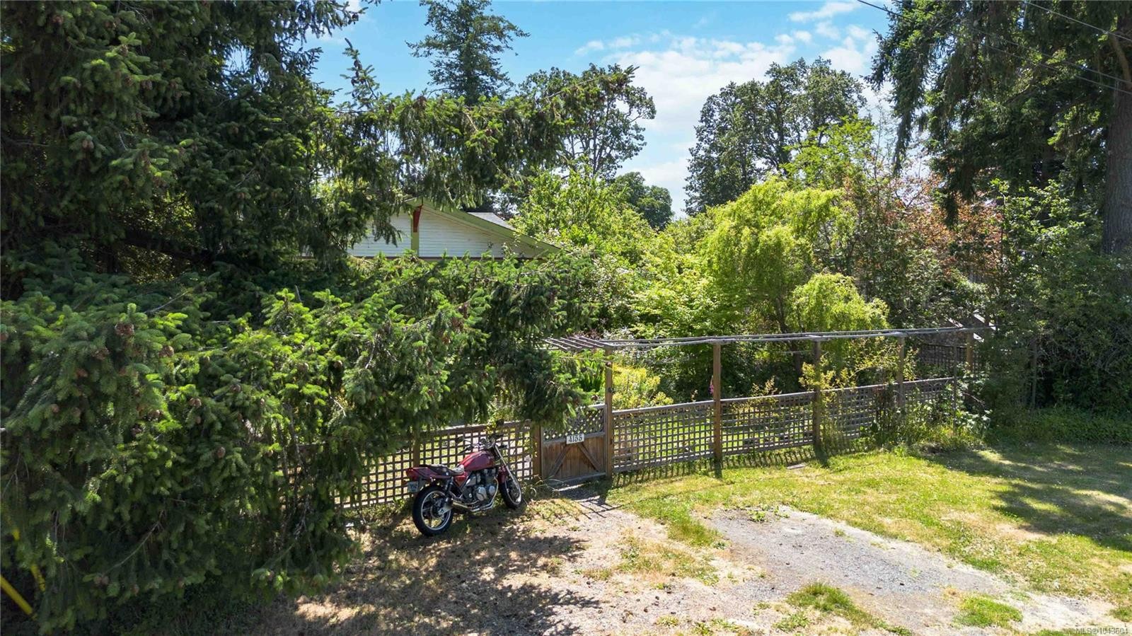 4155 North Rd, Saanich, BC