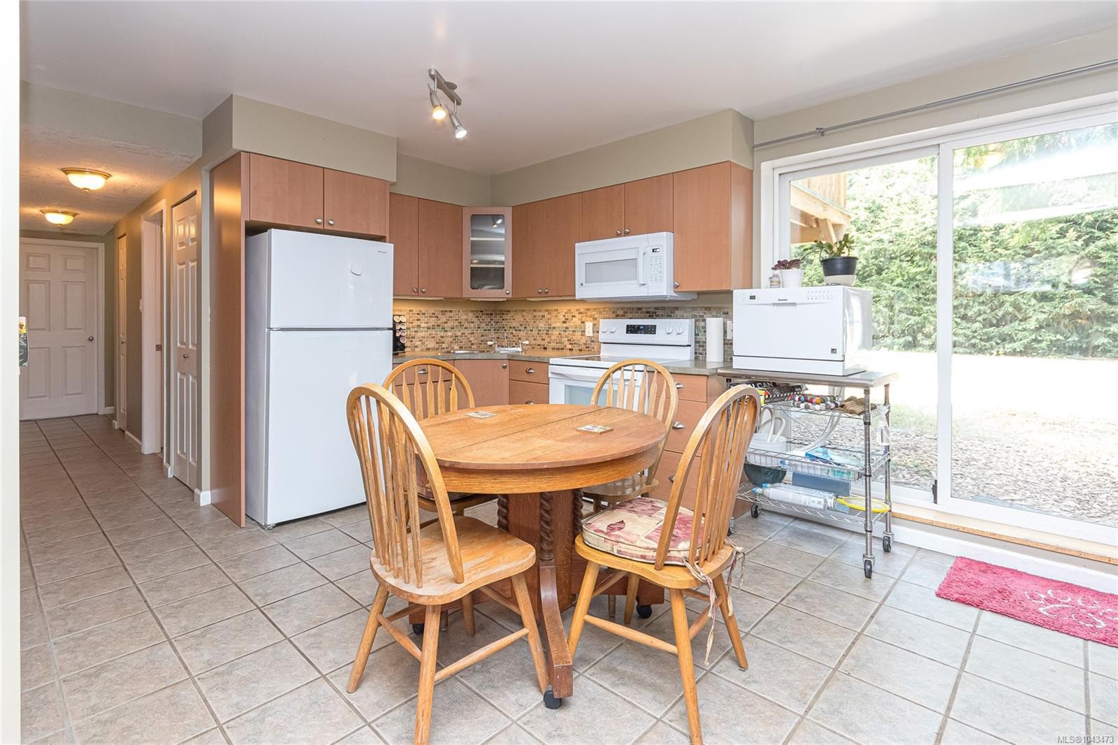 9480 Maryland Dr, Sidney, BC