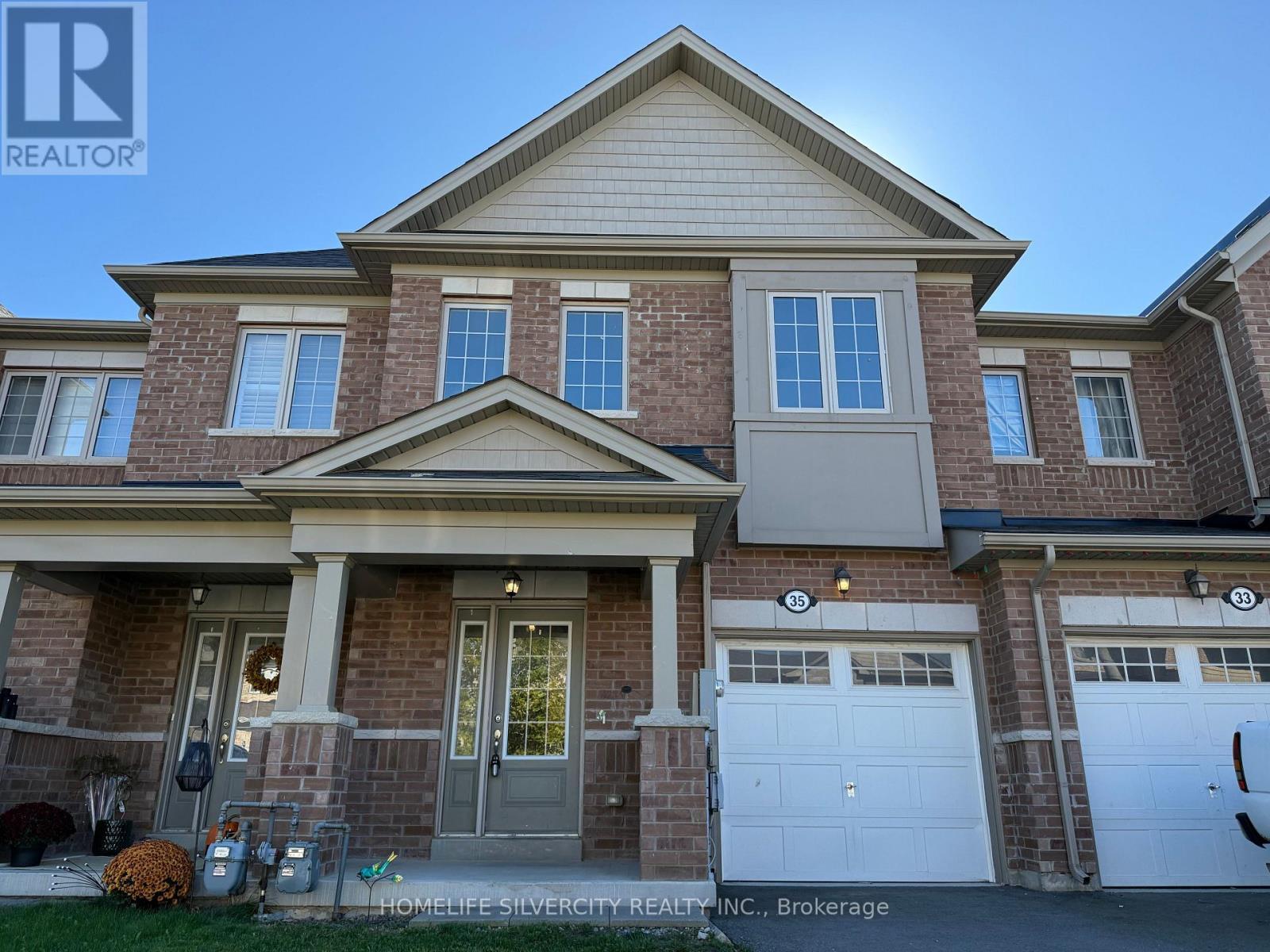 35 Sparkle Drive, Thorold, ON - Outdoor With Facade