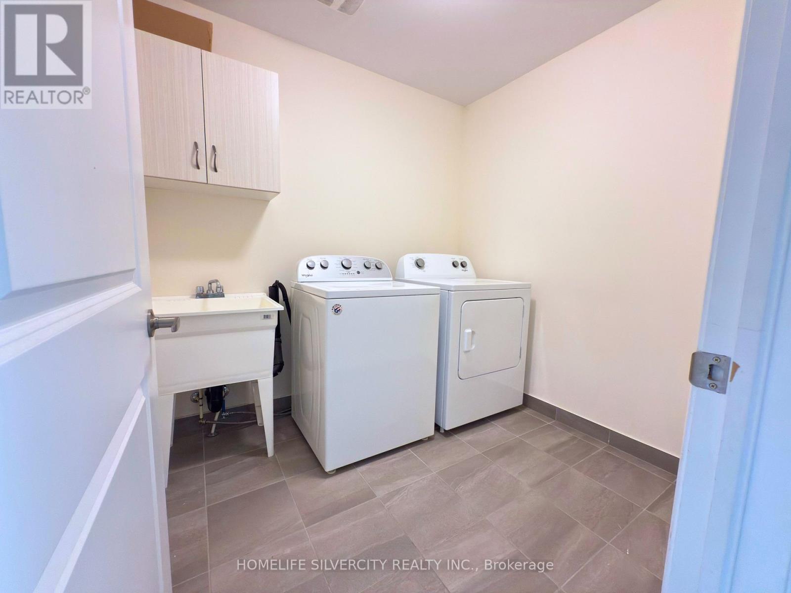 35 Sparkle Drive, Thorold, ON - Indoor Photo Showing Laundry Room