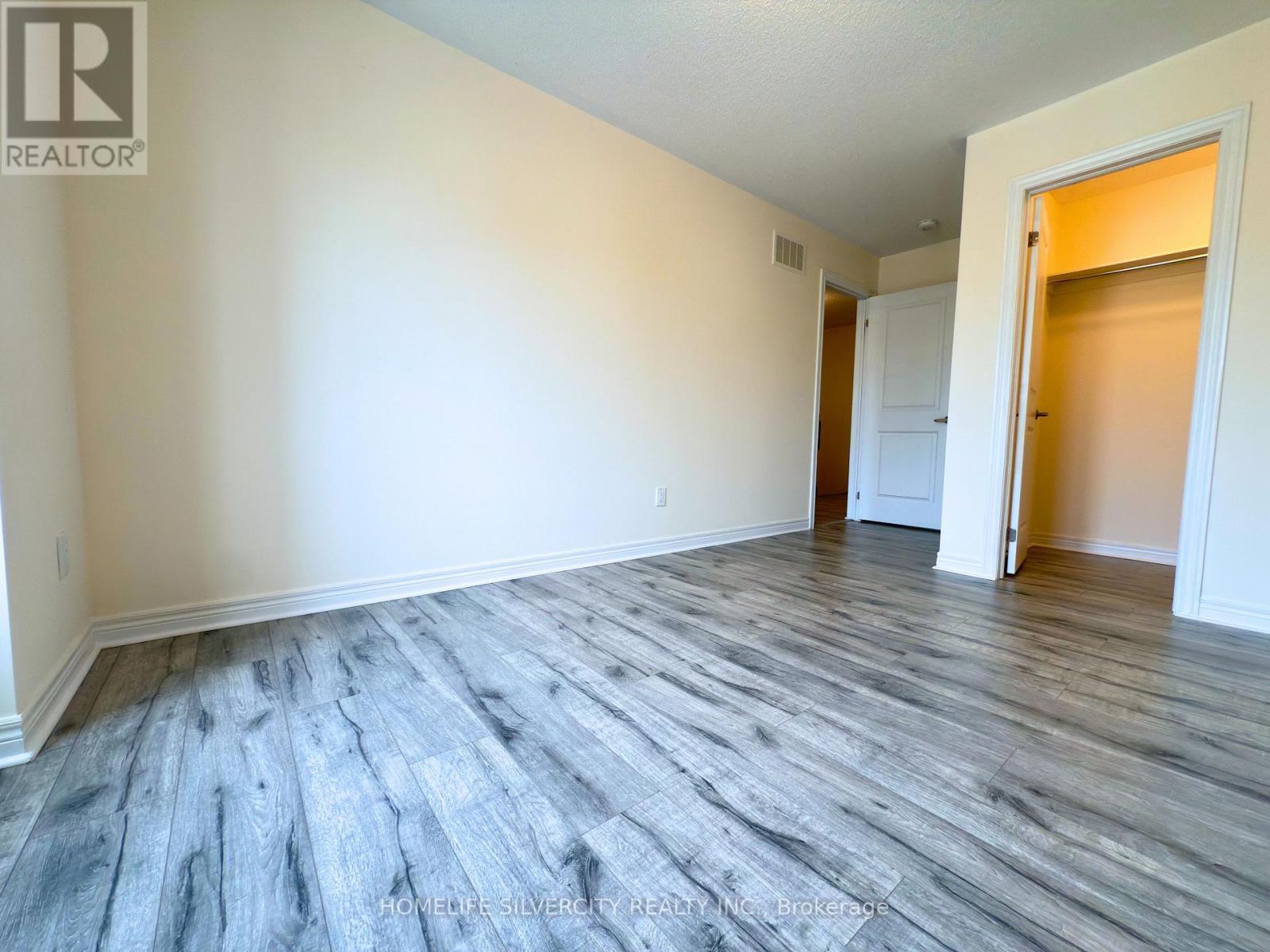 35 Sparkle Drive, Thorold, ON - Indoor Photo Showing Other Room