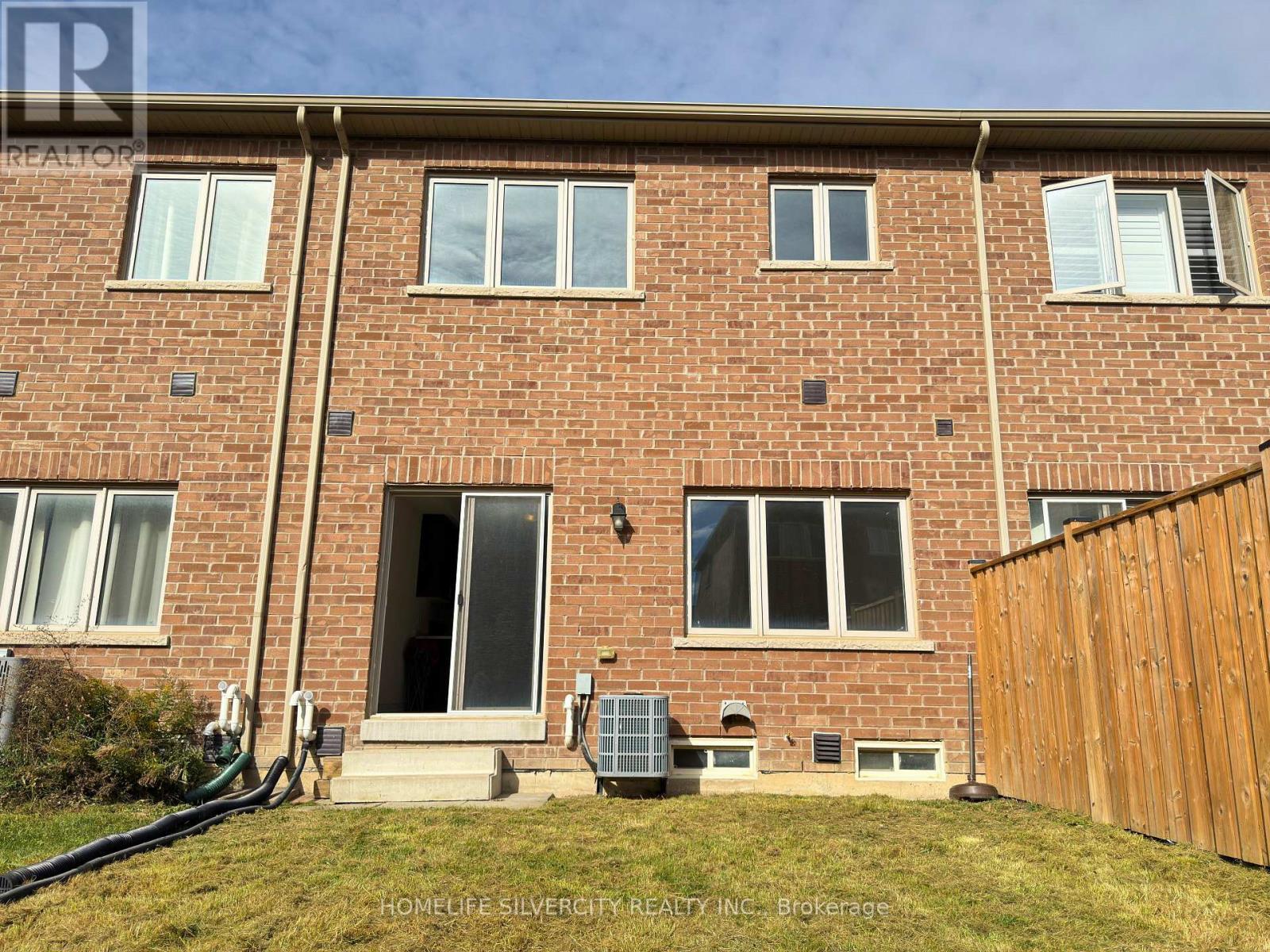 35 Sparkle Drive, Thorold, ON - Outdoor With Exterior
