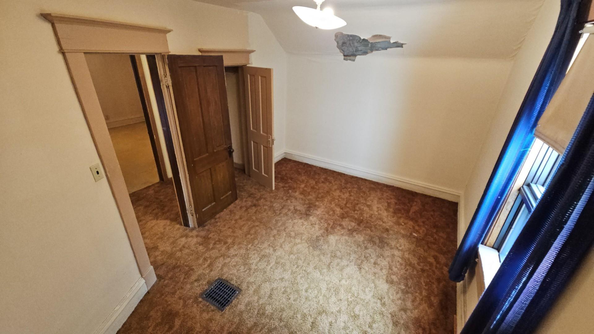 320 Dease Street, Thunder Bay, ON - Indoor Photo Showing Other Room