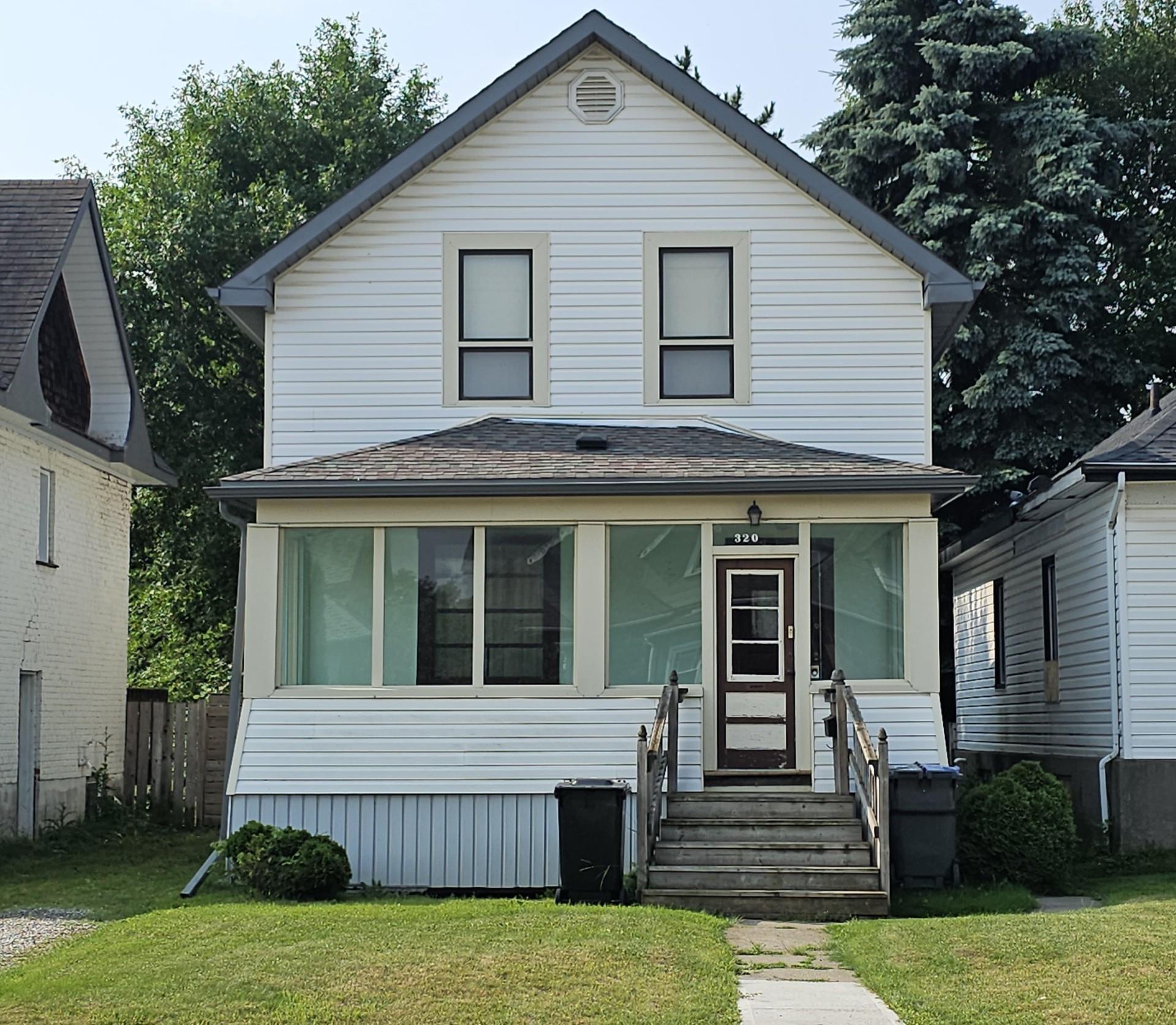 320 Dease Street, Thunder Bay, ON - Outdoor