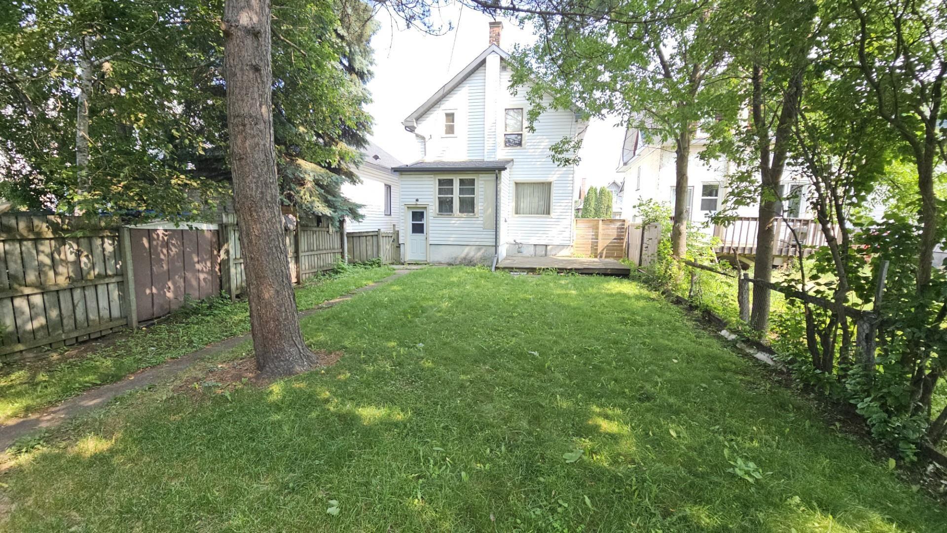 320 Dease Street, Thunder Bay, ON - Outdoor