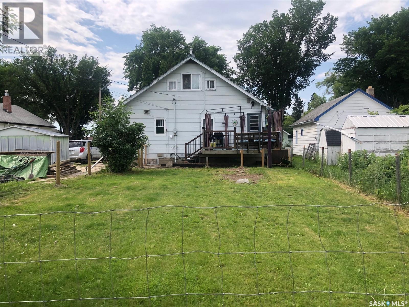322 5Th Avenue E, Canora, SK - Outdoor With Deck Patio Veranda
