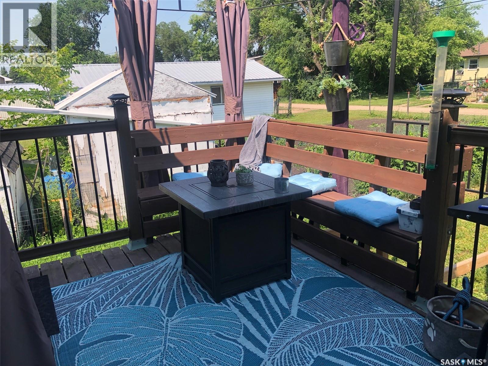 322 5Th Avenue E, Canora, SK - Outdoor With Exterior