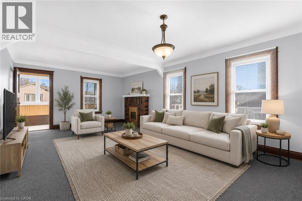 Virtually Staged - 121 Edgemont Street N, Hamilton, ON - Indoor Photo Showing Living Room