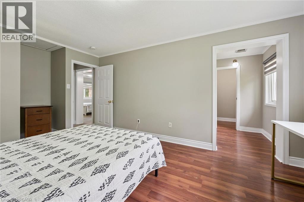 121 University Avenue E Unit# 11, Waterloo, ON - Indoor Photo Showing Bedroom