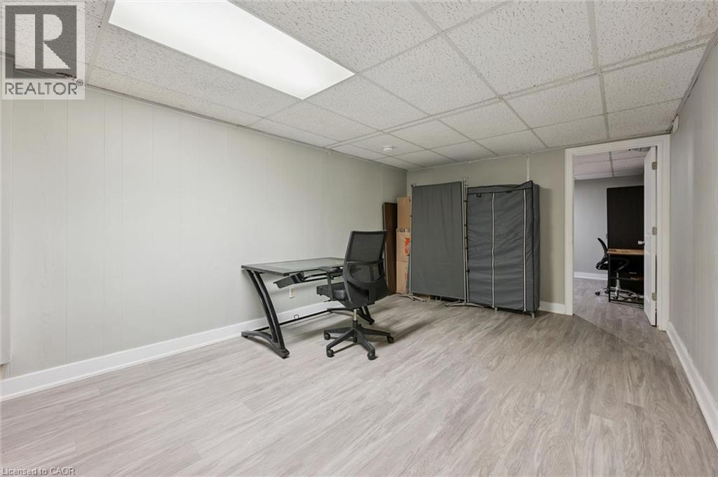 121 University Avenue E Unit# 11, Waterloo, ON - Indoor Photo Showing Office