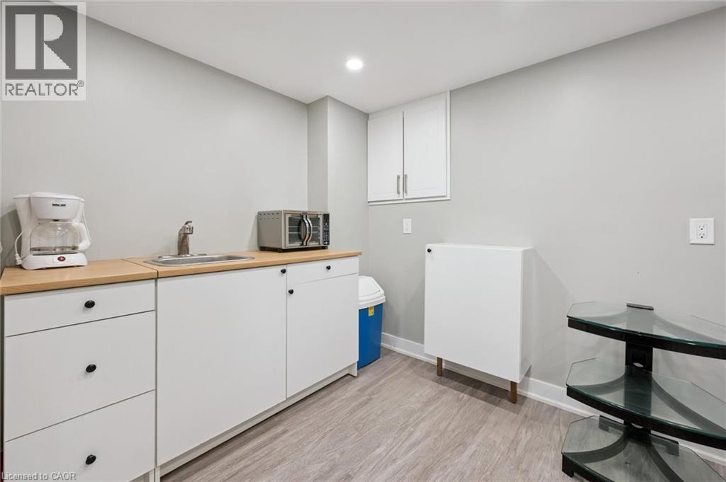121 University Avenue E Unit# 11, Waterloo, ON - Indoor