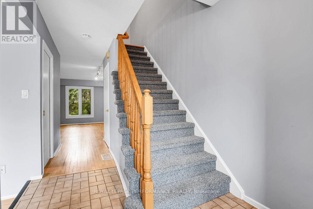 67 Ramsgate Private, Ottawa, ON - Indoor Photo Showing Other Room
