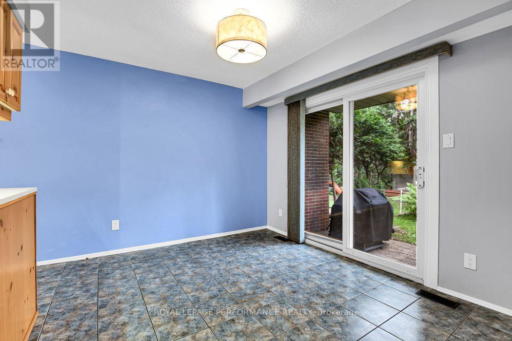 67 Ramsgate Private, Ottawa, ON - Indoor Photo Showing Other Room