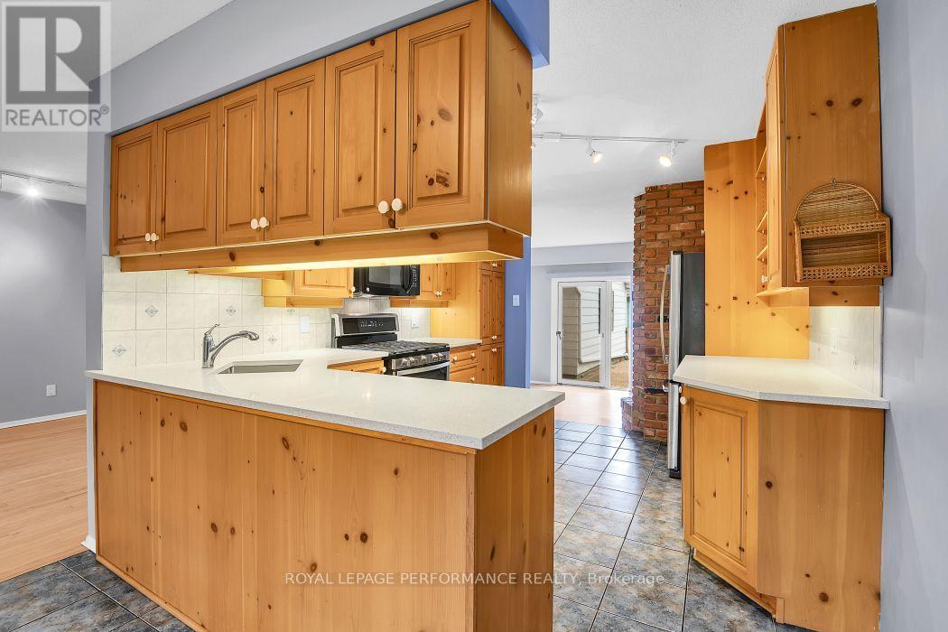 67 Ramsgate Private, Ottawa, ON - Indoor Photo Showing Kitchen