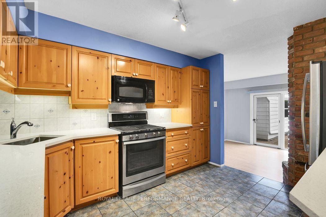 67 Ramsgate Private, Ottawa, ON - Indoor Photo Showing Kitchen