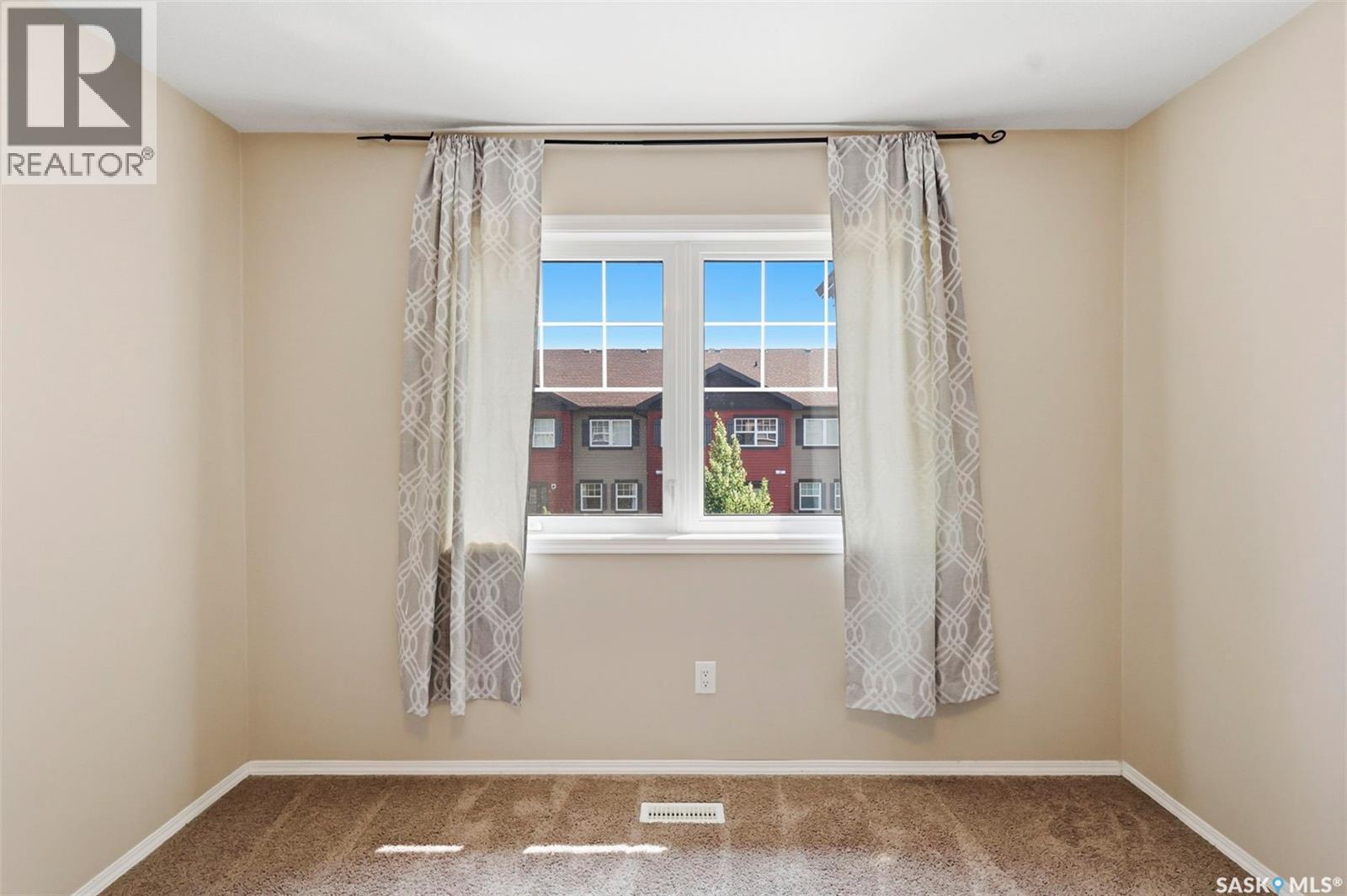 539 150 Langlois Way, Saskatoon, SK - Indoor Photo Showing Other Room