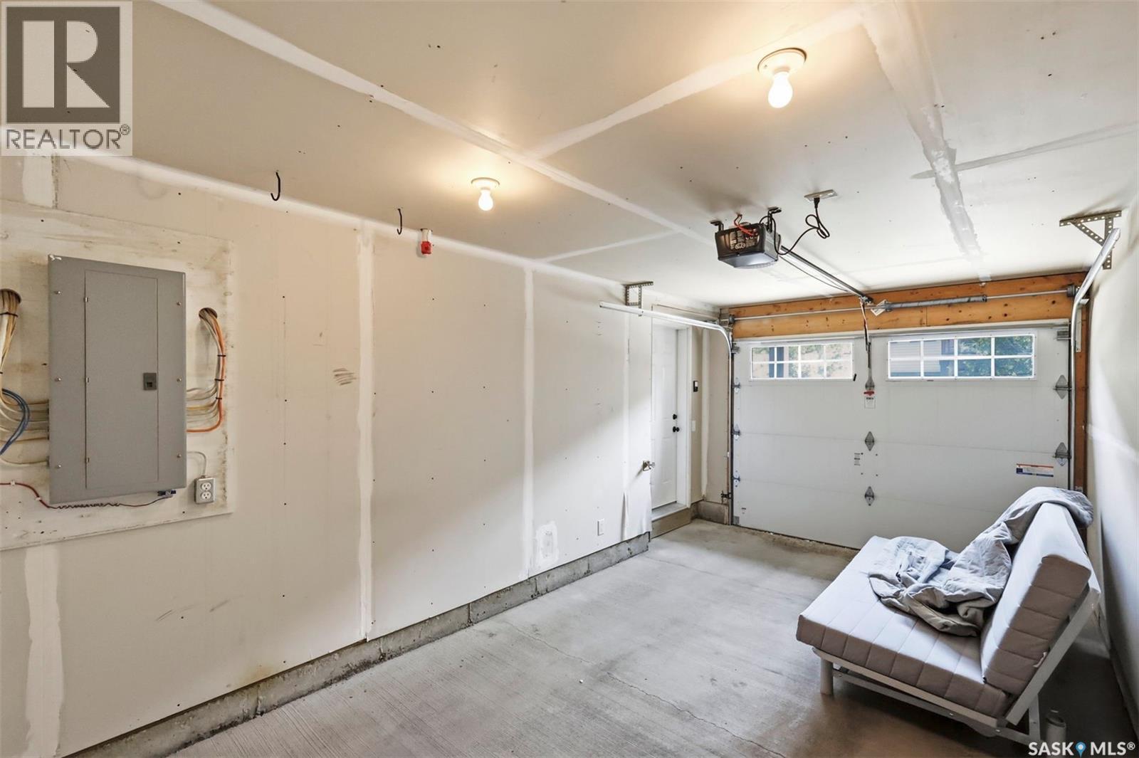 539 150 Langlois Way, Saskatoon, SK - Indoor Photo Showing Garage