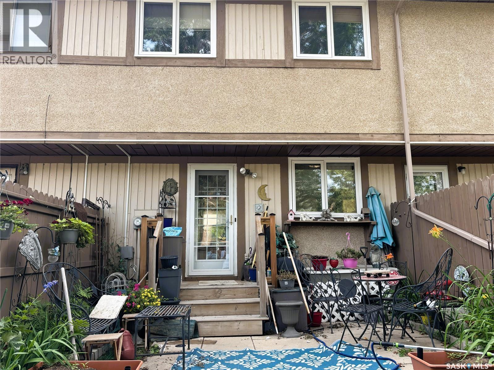 127 1128 Mckercher Drive, Saskatoon, SK - Outdoor
