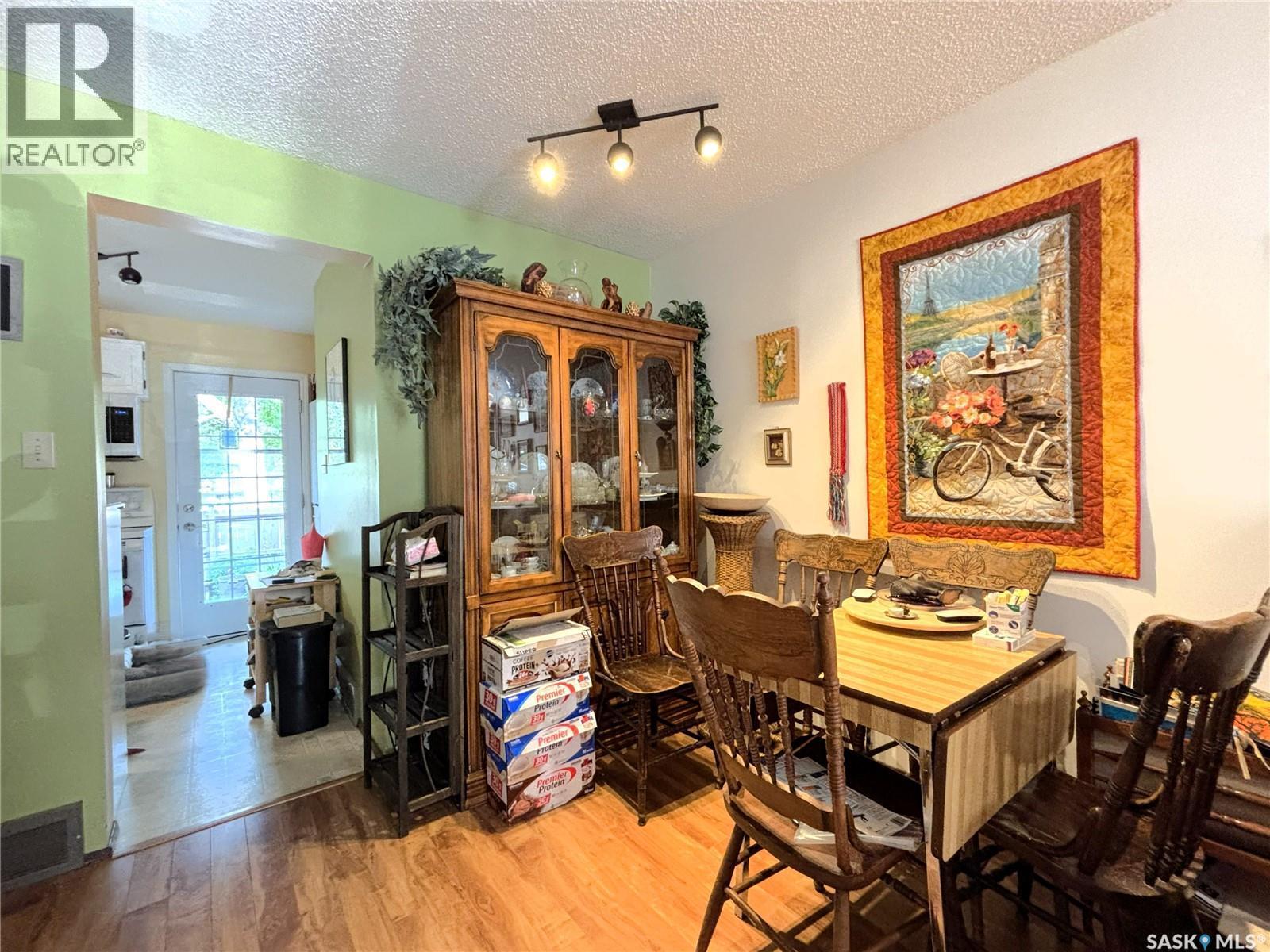 127 1128 Mckercher Drive, Saskatoon, SK - Indoor Photo Showing Dining Room