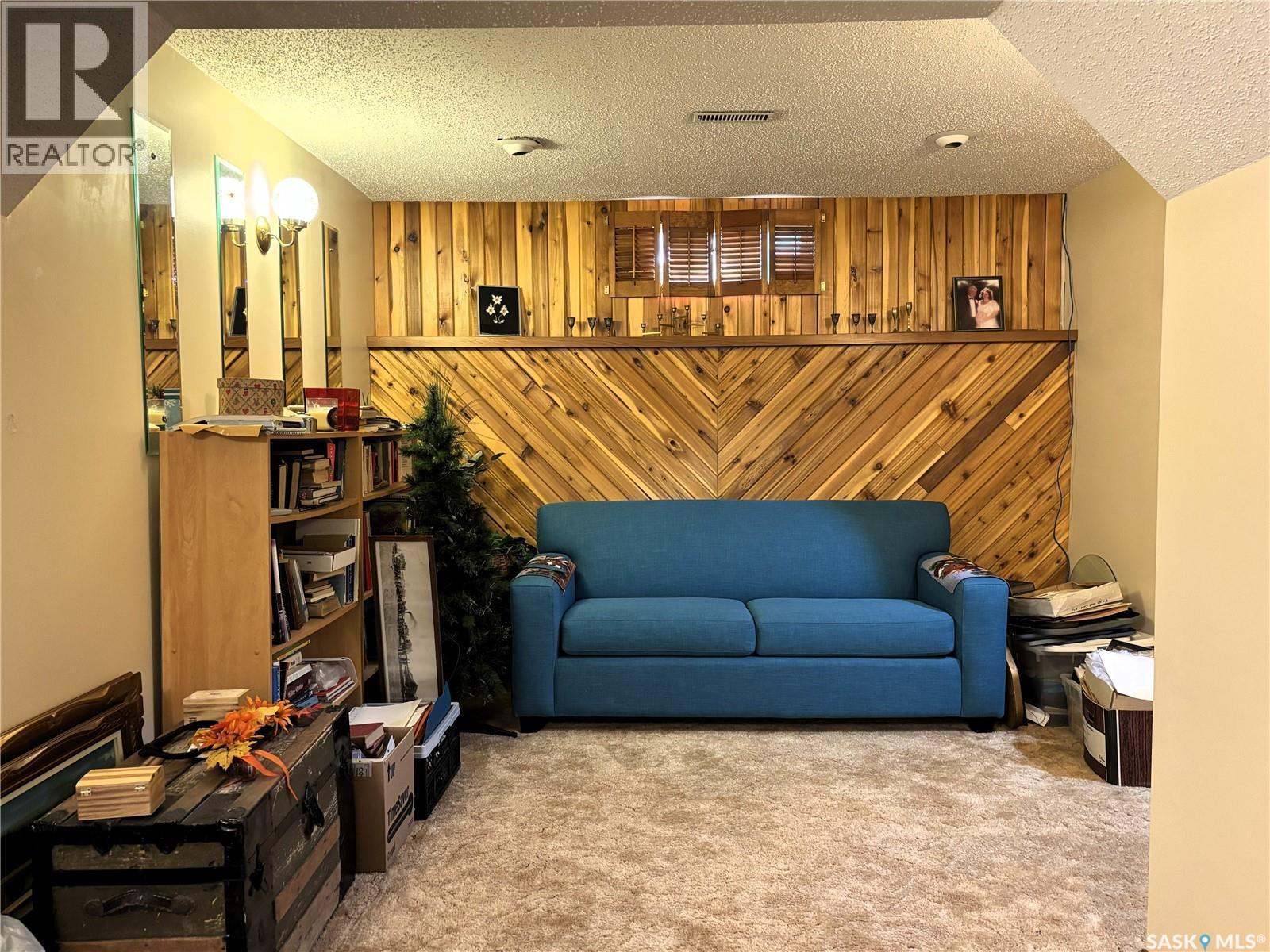 127 1128 Mckercher Drive, Saskatoon, SK - Indoor