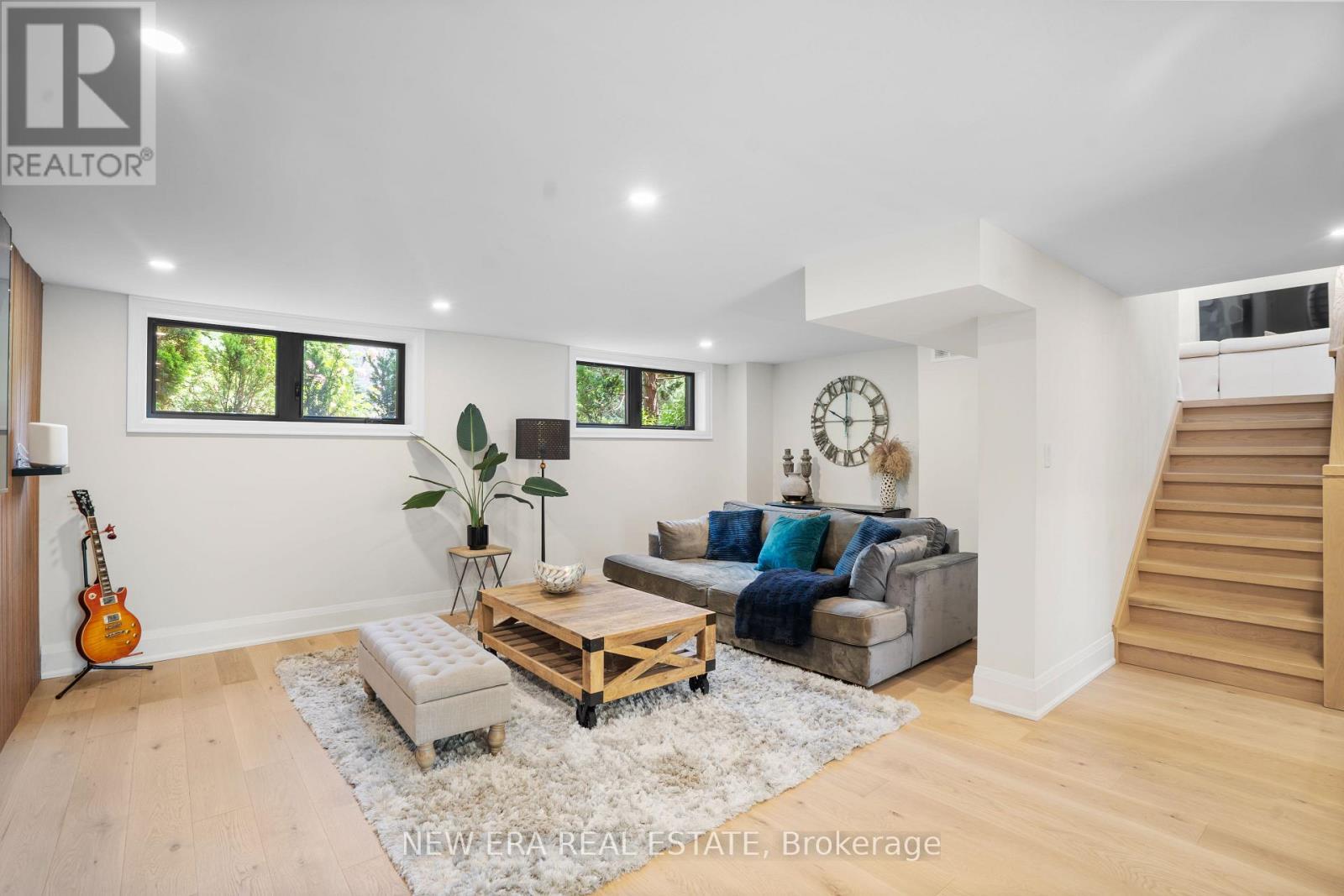 261 Pinetree Way, Mississauga, ON - Indoor
