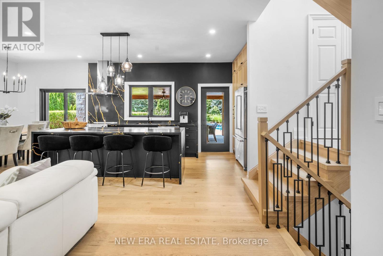 261 Pinetree Way, Mississauga, ON - Indoor