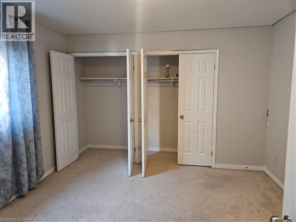 300 Countrystone Crescent, Kitchener, ON - Indoor