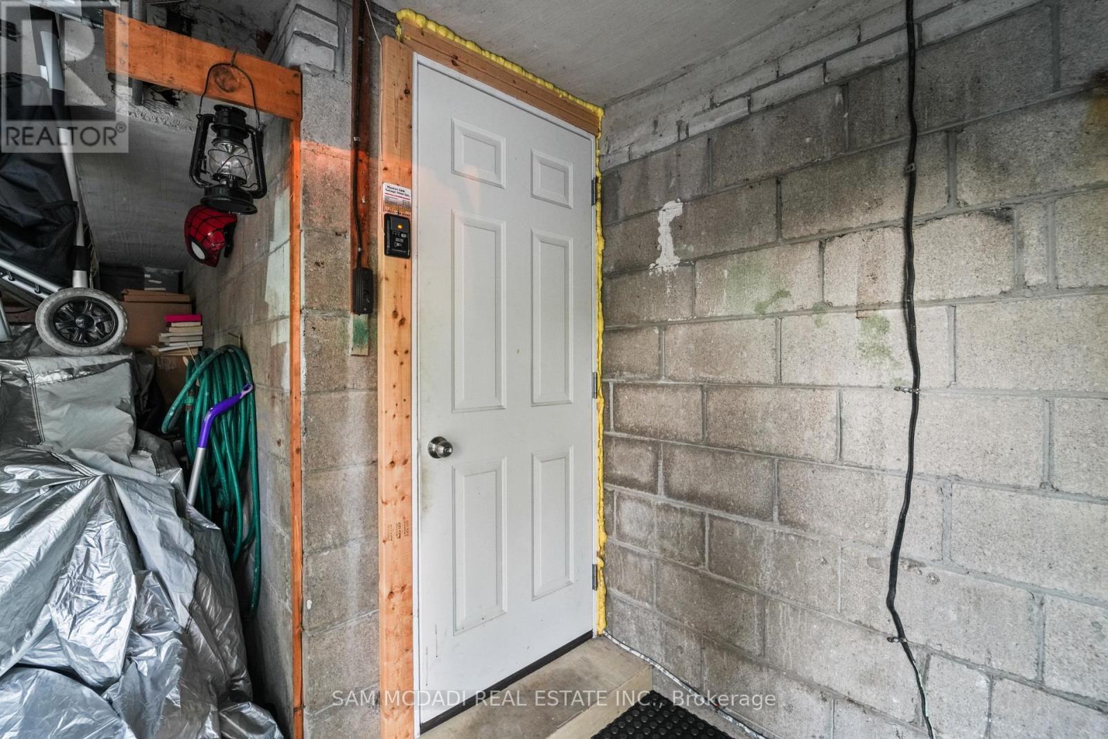 1821 Christopher Road, Mississauga, ON - Indoor