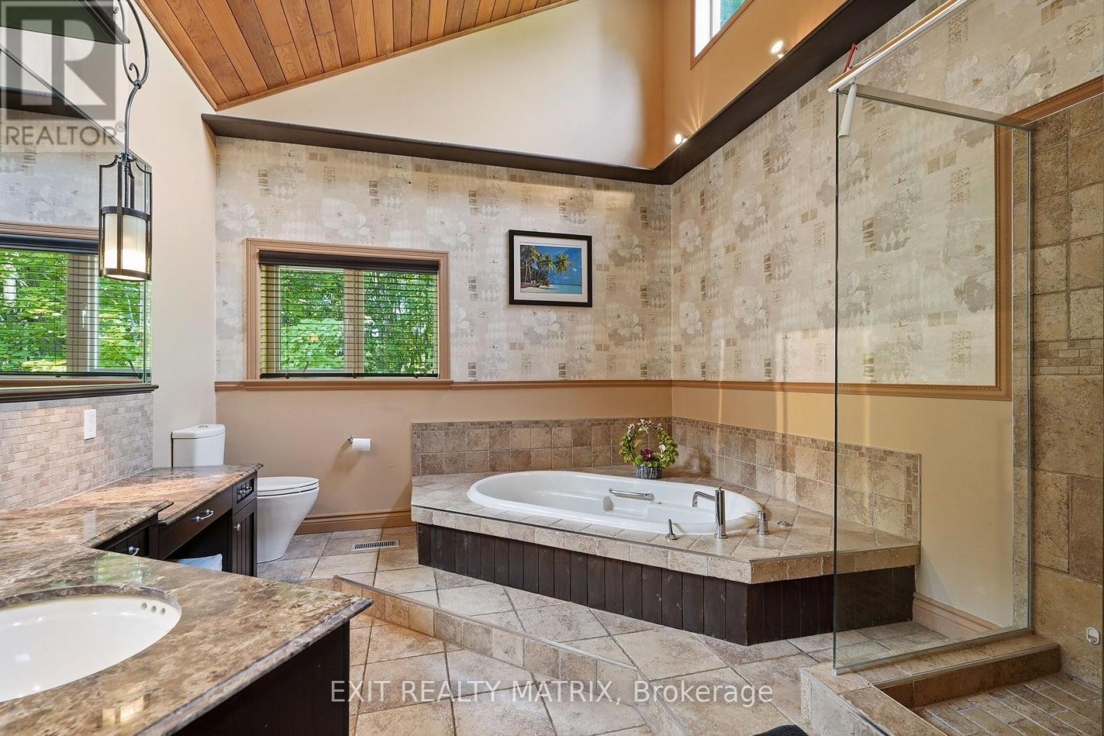 1634 Lucien Street, Champlain, ON - Indoor Photo Showing Bathroom
