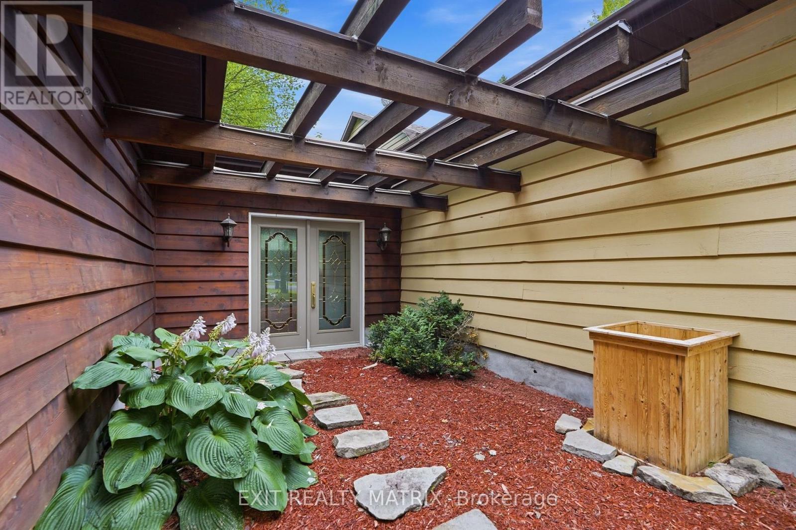 1634 Lucien Street, Champlain, ON - Outdoor With Exterior