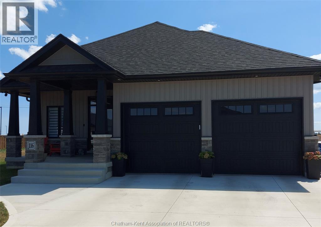 76 Bloomington Way, Chatham, ON - Outdoor