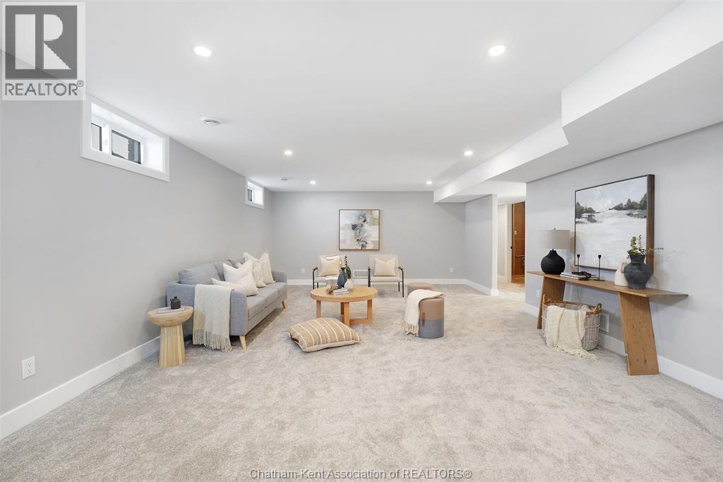 76 Bloomington Way, Chatham, ON - Indoor